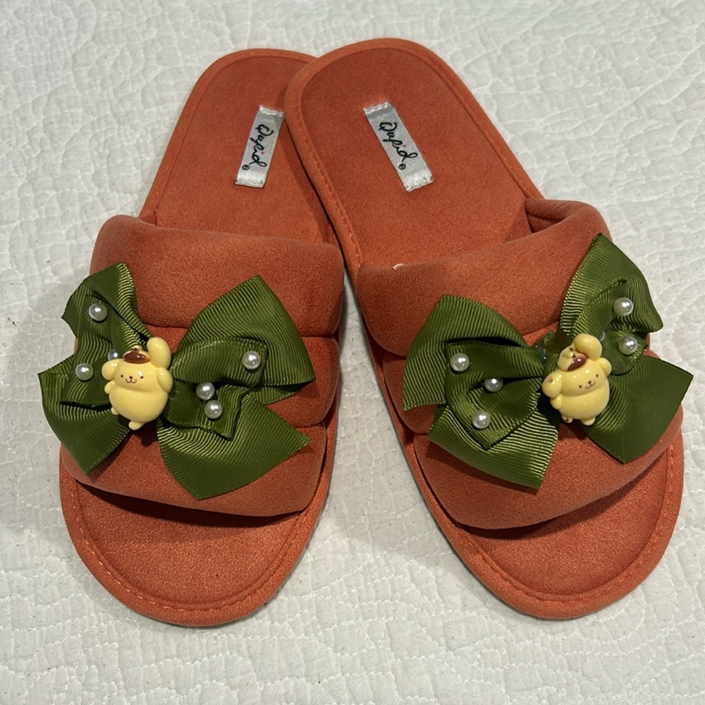 Pompompurin slippers size 7.5